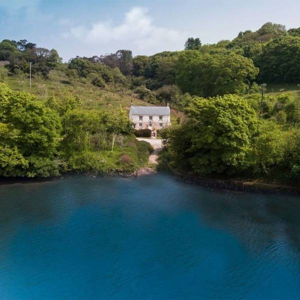 Cornwall Scilly Isles houses to rent seaside holidays Tatler Cornwall Scilly Isles houses to rent seaside holidays Tatler