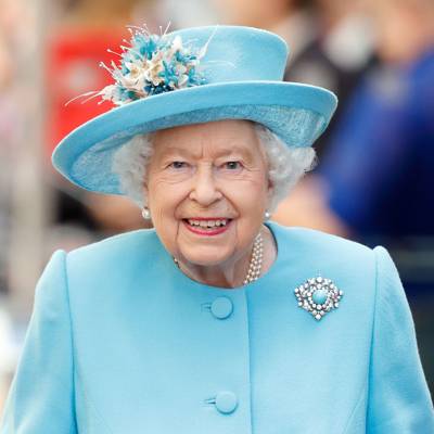 Queen makes historic fifth special address amid the crisis | Tatler