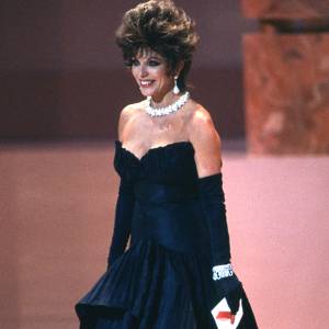 Joan Collins best style moments through the ages | Tatler