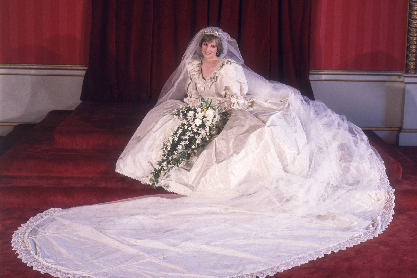 The Real Story & Details Of Princess Diana's Wedding Dress | Tatler