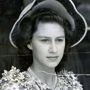 Princess Margaret - Wedding dress, tiaras & family - Photos & Images ...