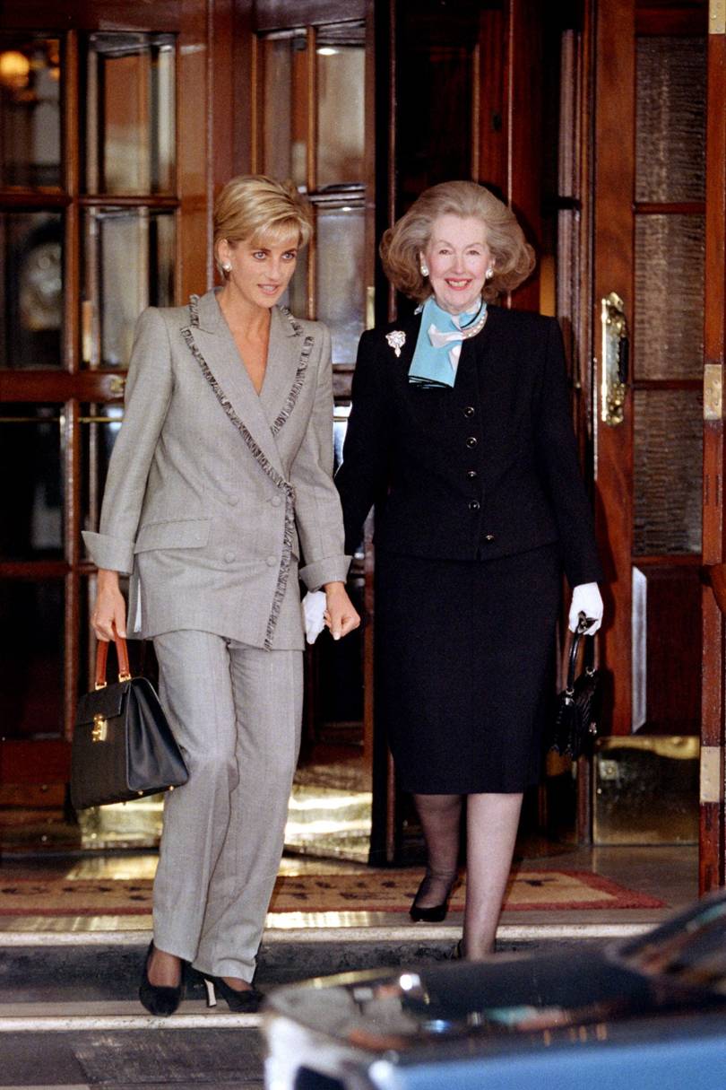 Raine Spencer, Diana, Princess of Wales's stepmother dies: life photos ...