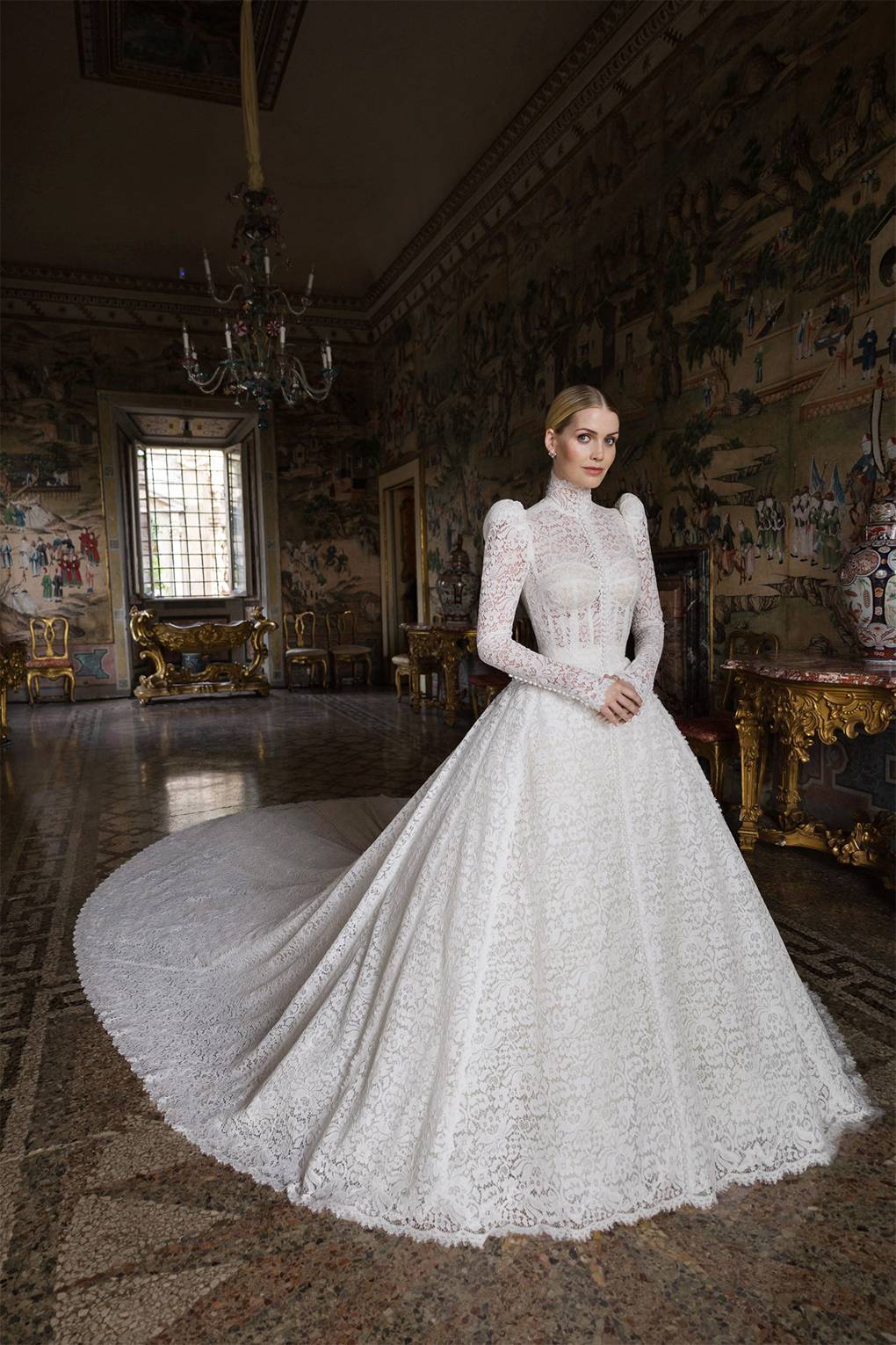 Lady Kitty Spencer Wears 5 Dolce And Gabbana Gowns At Her Wedding Tatler 