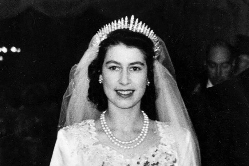 Queen Mary Fringe Tiara - Queen Elizabeth Ii Wedding Day Tiara 