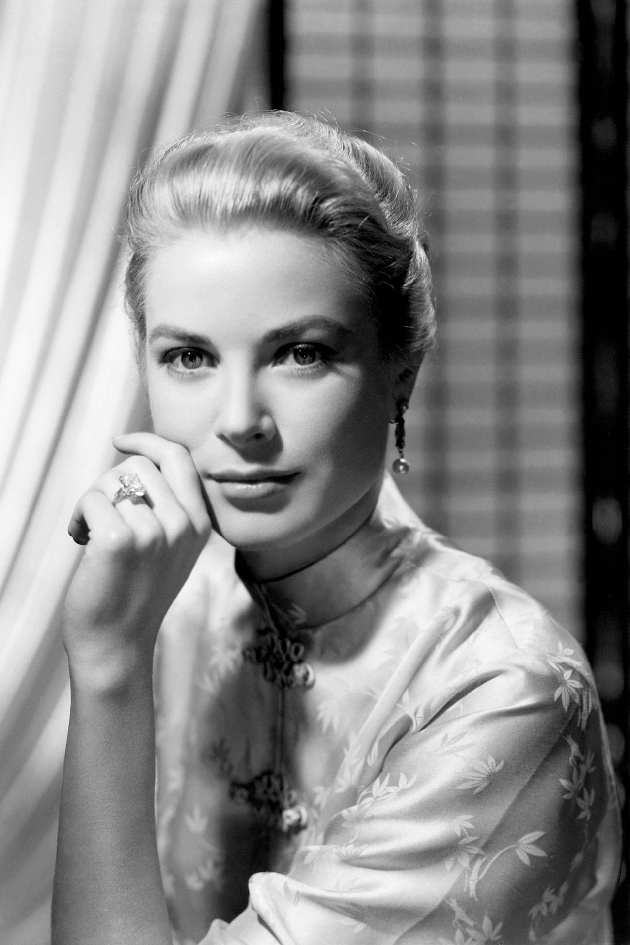 Princess Grace Of Monaco Grace Kelly S Best Jewellery Moments Best Tiaras Tatler
