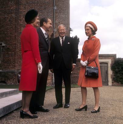 President Richard Nixon with Queen Elizabeth II and PM at Chequers Photo Print