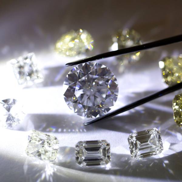 De Beers is making it easier to buy vintage diamonds | Tatler