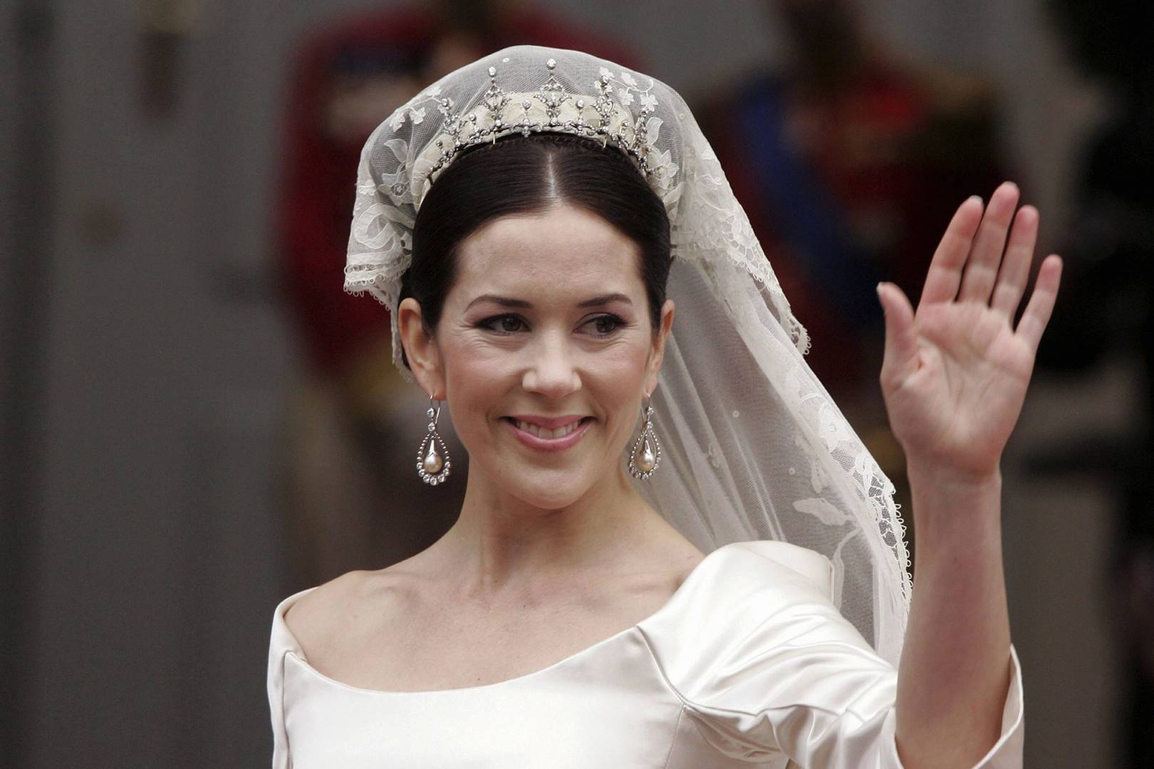 which-royal-family-has-the-most-expensive-tiara-collection-in-the-world