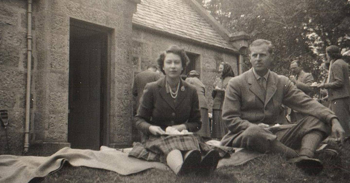 Unseen Photographs Of Young Queen Elizabeth And Duke Of Edinburgh Go Up For Auction Tatler