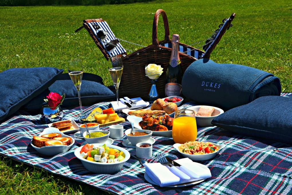 Luxury ReadyMade Picnic Hampers In London Tatler