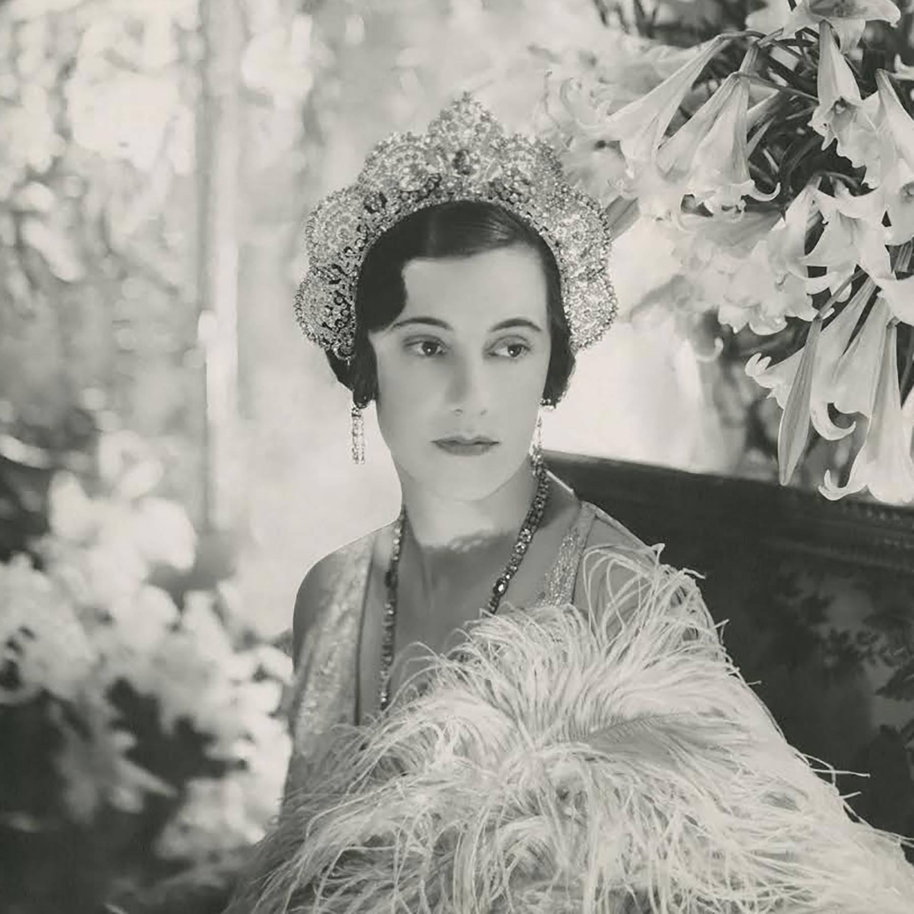 The Fascinating Story Of Loelia Ponsonby S Cartier Clock Tatler