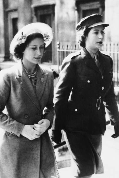 1945: At the National Gallery with Princess Elizabeth (right)